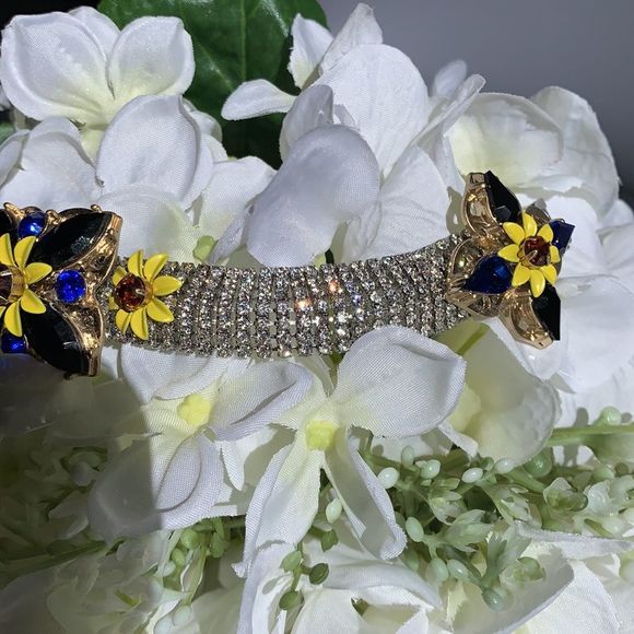 πππBanana Republic set of necklace and bracelet πππ - Picture 8 of 14